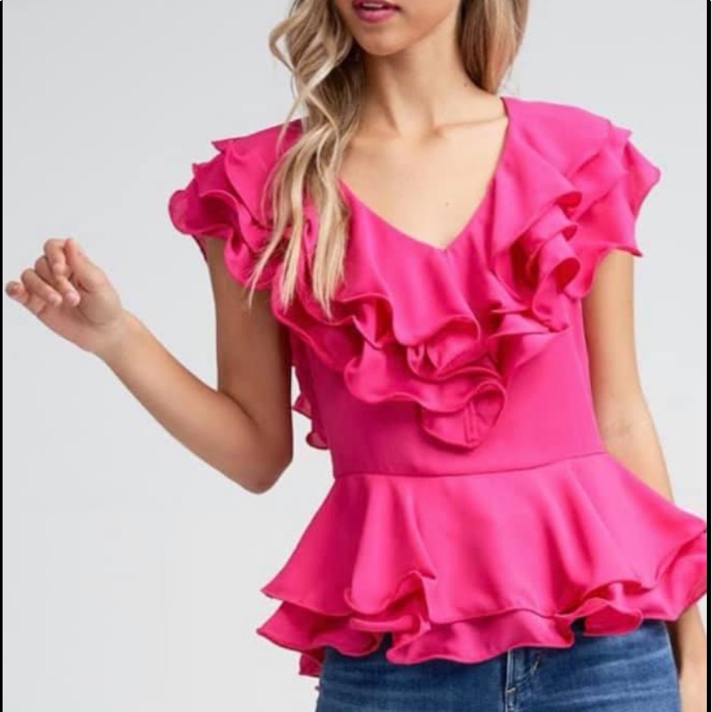 Bright pink top size medium